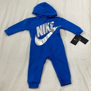 Nike 18M onesie NEW W TAGS